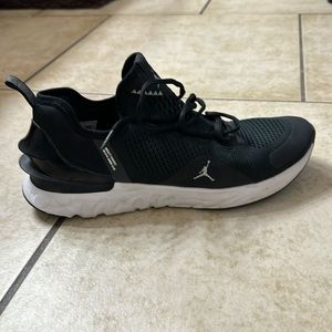 Air Jordan React Havoc size 9 shoe